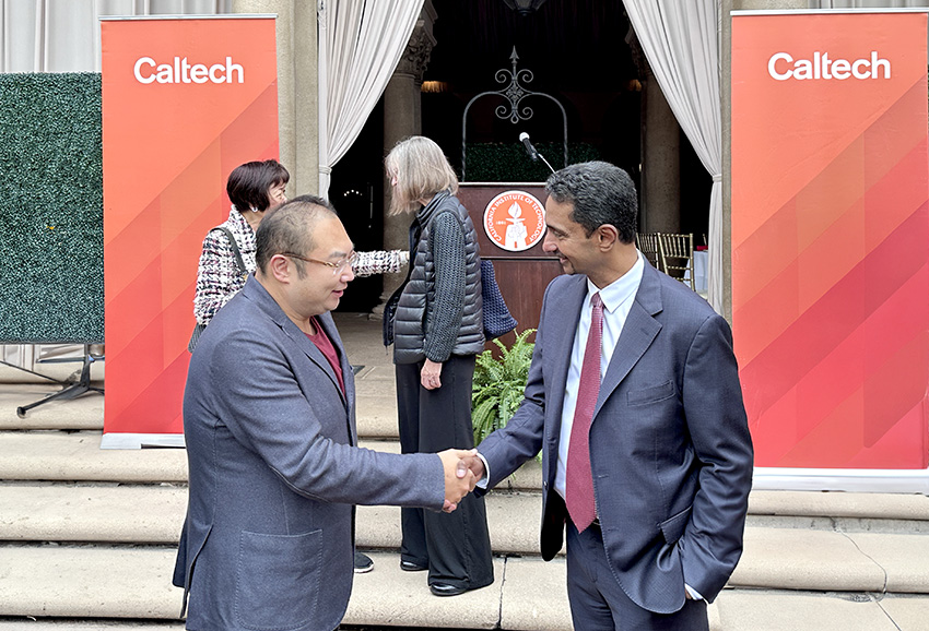 bwin必赢亚洲集团董事局主席徐鹏会晤加州理工新任校长 恭贺履新共话合作